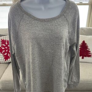 Elegant Gray Women's Crew Neck Sweater